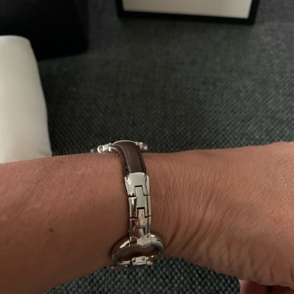 Gucci 1921 collection watch main image 6